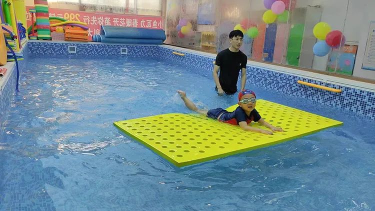 抚宁小鱼尼莫亲子水育中心,小鱼尼莫儿童游泳成长中心抚宁店