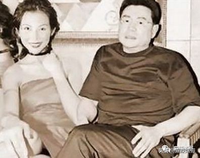 李嘉欣晒住院照评论,李嘉欣急救内情曝光