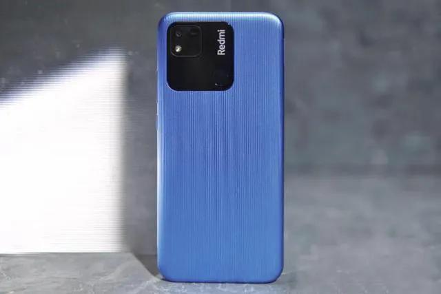 百元机性价比高的新手机推荐,2022年900元左右的新手机推荐