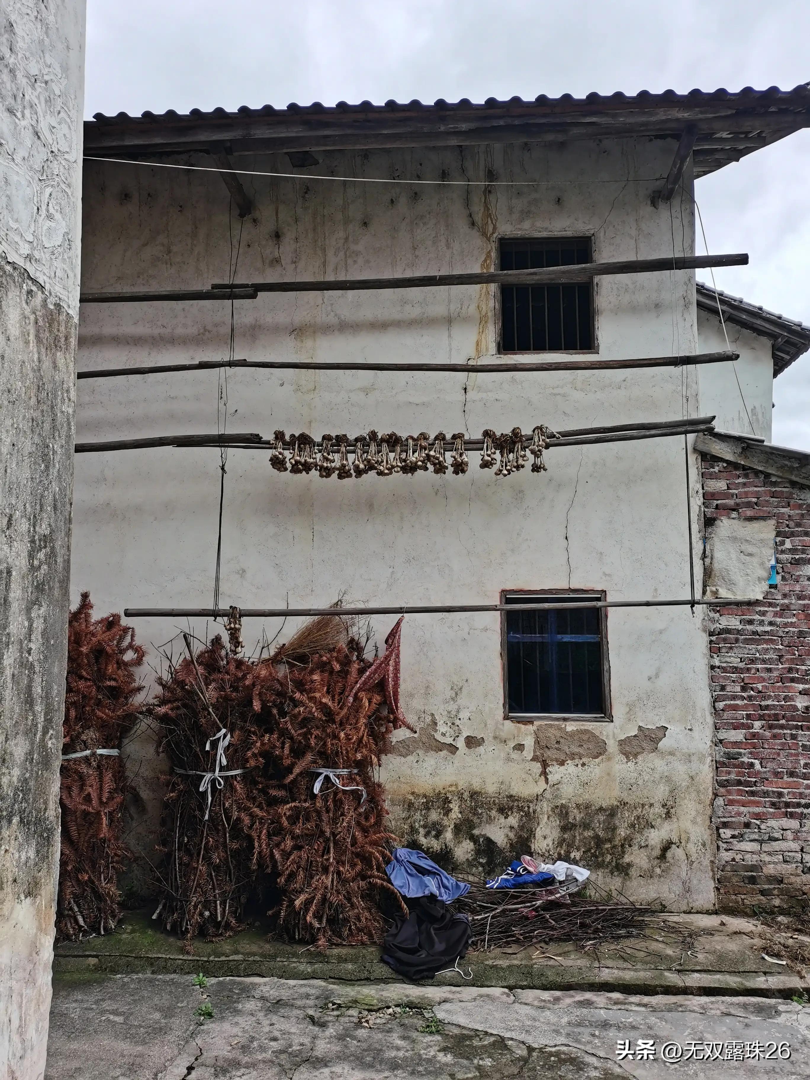 百岁奶奶驾鹤一路走好,大爷驾鹤西去一路走好