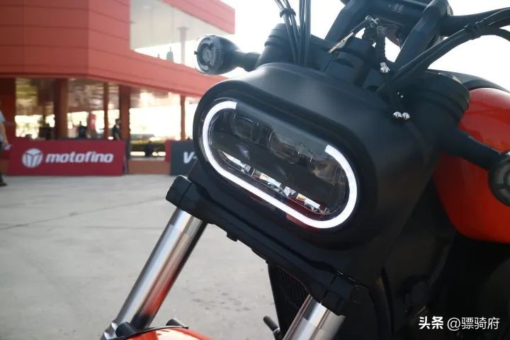 王野200摩托车官方价,motofino小马300落地价