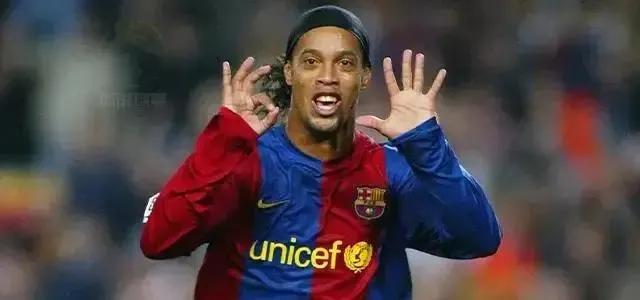 足球人物志小罗,足球运动员大罗