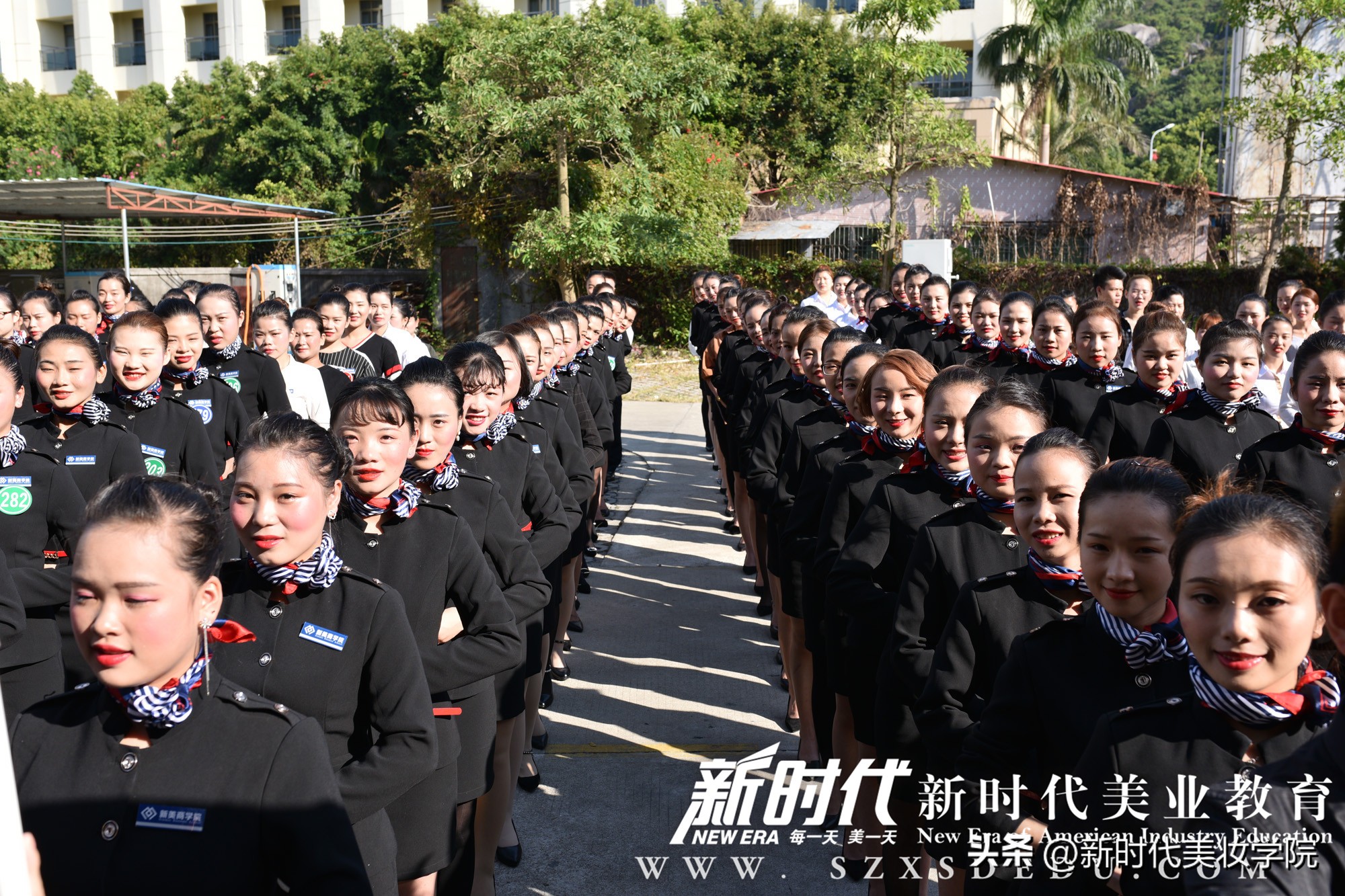 女生大专学什么可以当化妆师,女孩子学化妆师要什么学历啊