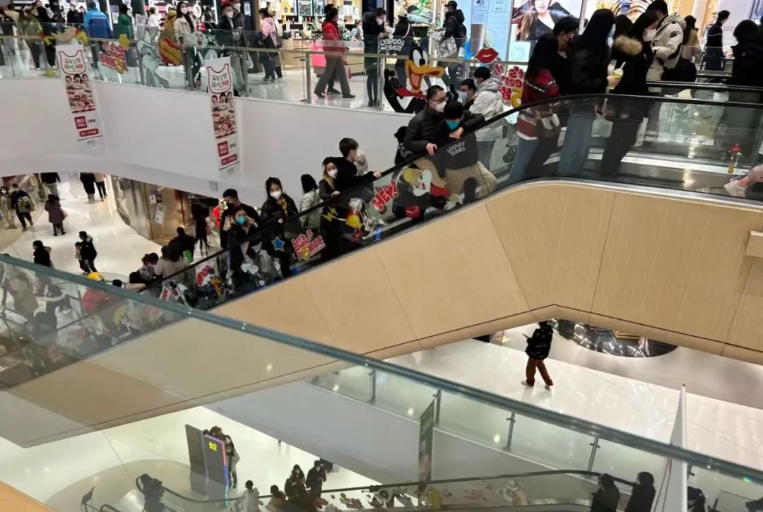 顾客阳康，餐饮炸街？我们奔走五座城，揭秘真实的“回血状态”…