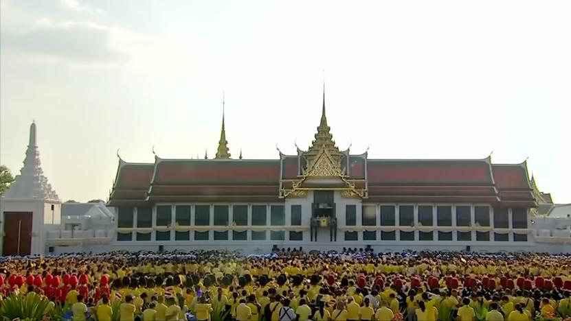 泰国国王有多大的权力和财富,泰国国王的财富从哪里来的