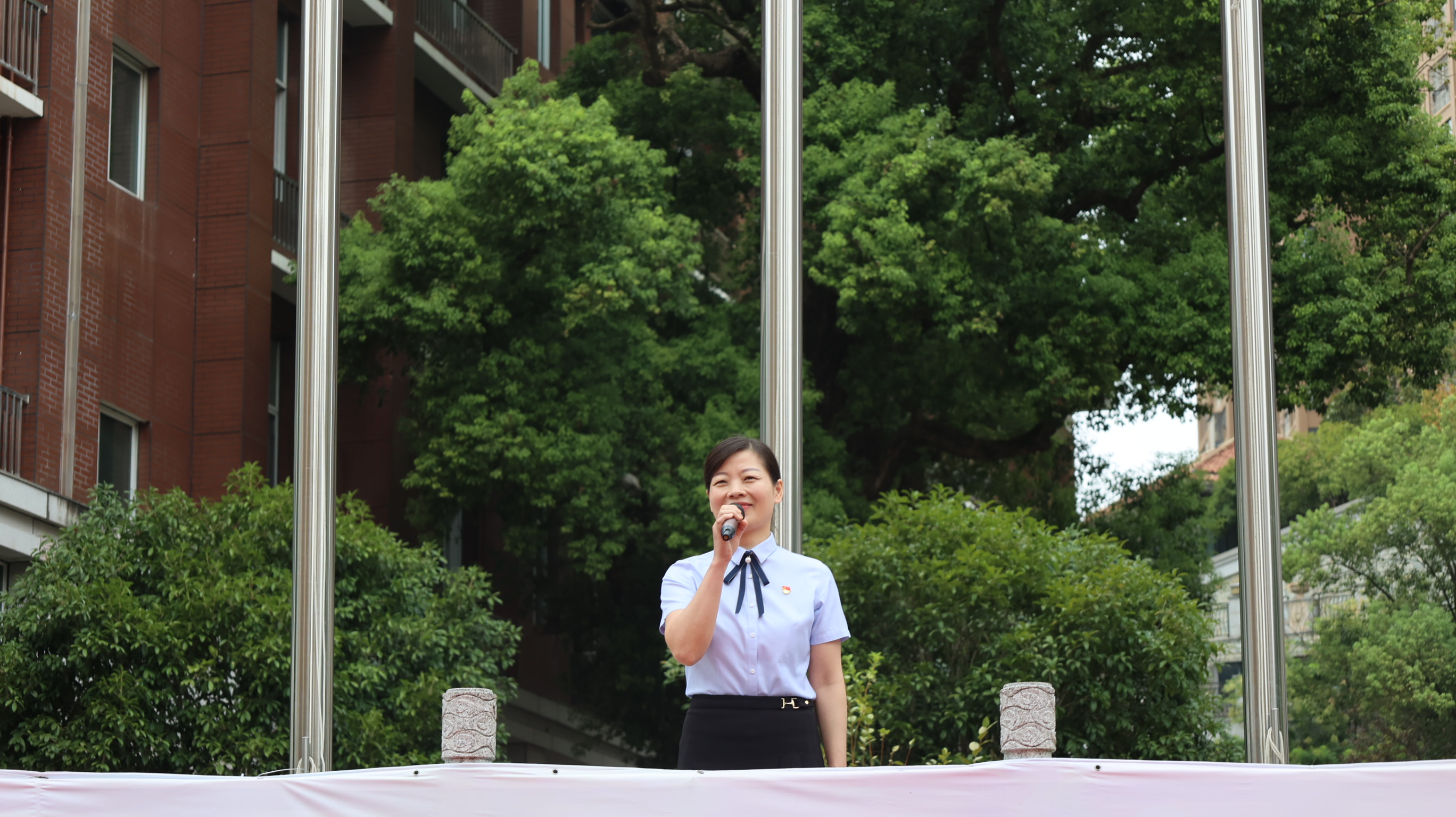 开学典礼以奋斗的姿态继续出发,开学第一日扬帆起航再创辉煌