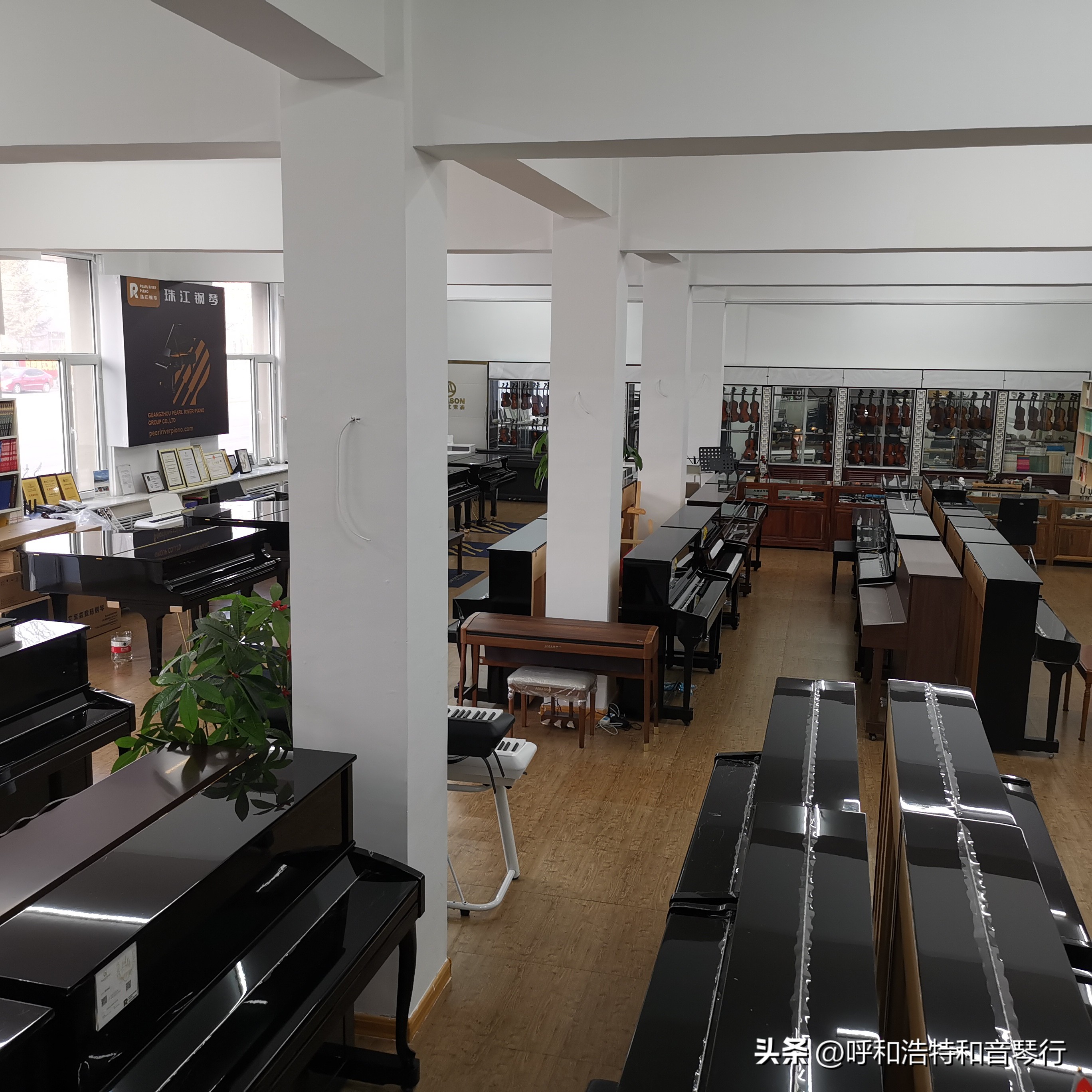 呼和浩特二手钢琴专卖,呼和浩特珠江钢琴专卖店