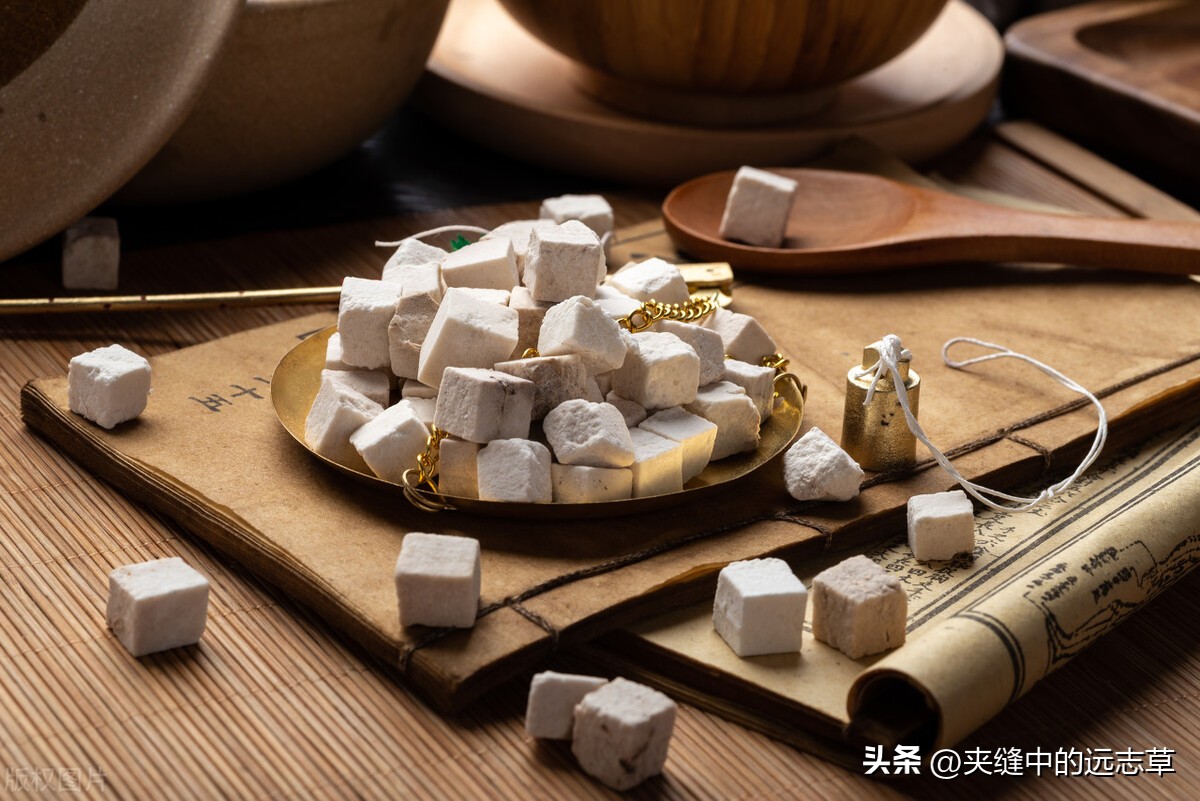 突然大面积脱发斑秃是什么病,脱发还有斑秃的迹象怎么办