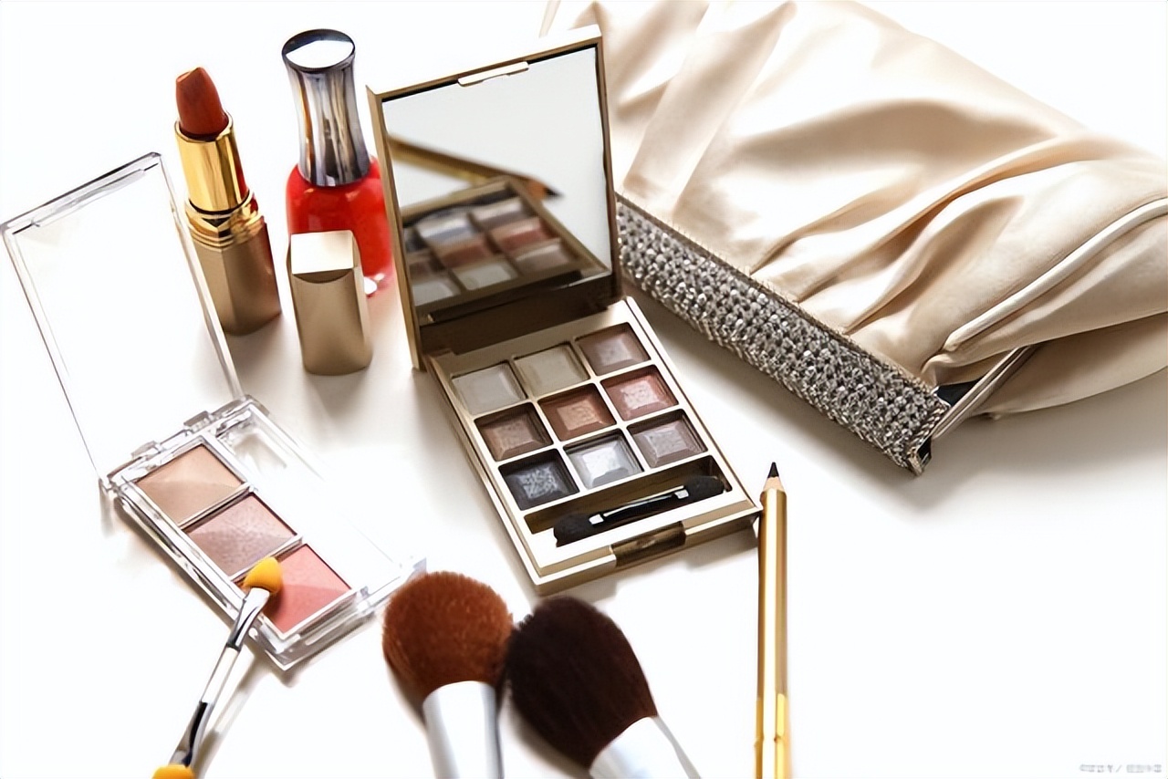 100ml无刻度分装瓶可上飞机吗,飞机上不超过100ml的液体能带吗