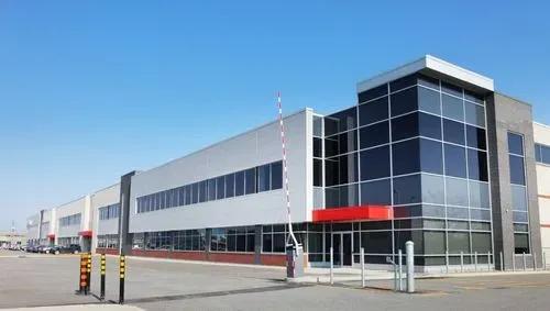 郭云平讲现代年轻人不进工厂上班,央视网评年轻人为什么不愿进工厂