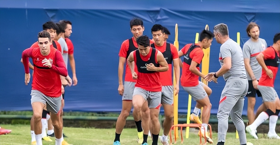 他出道即巅峰,他曾一战成名