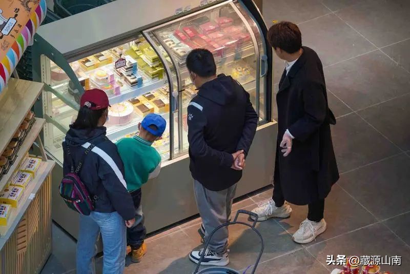 山南神力时代广场开业活动,神力时代广场商店