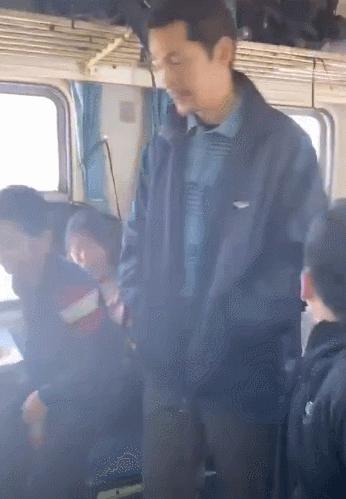 老戏骨大长脸男星,娱乐圈大长脸男星