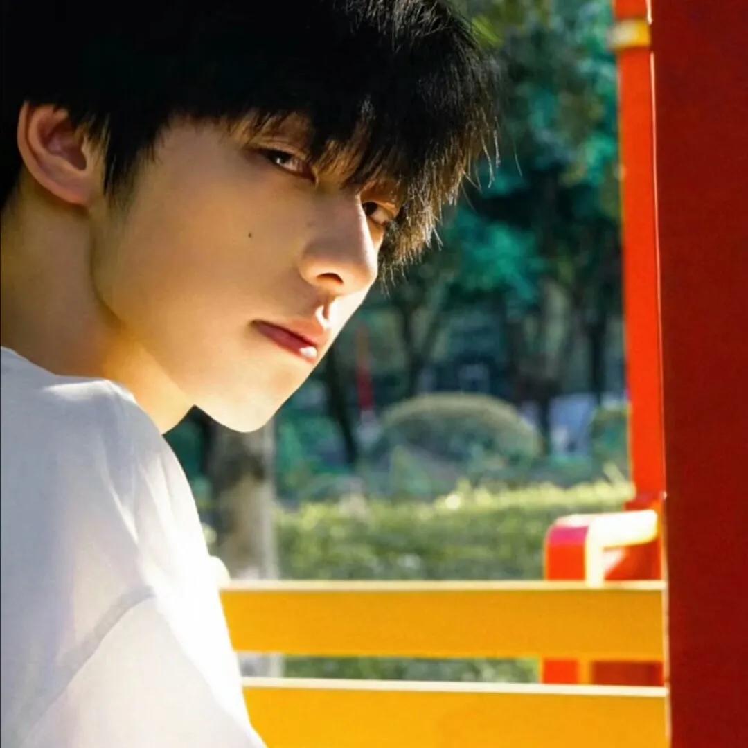 男神头像女生,男头一组优质的男生头像