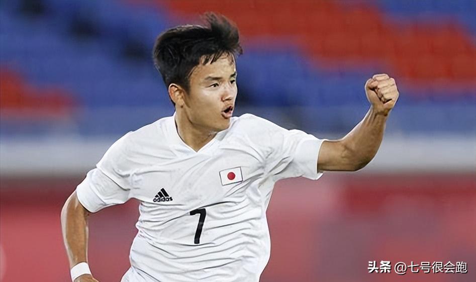 日本足球最新身价已超3亿,日本足球运动员中田英寿