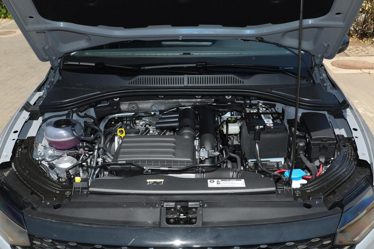 大众朗逸2023款plus1.4t舒适版,朗逸2023款1.5l自动舒适型价格