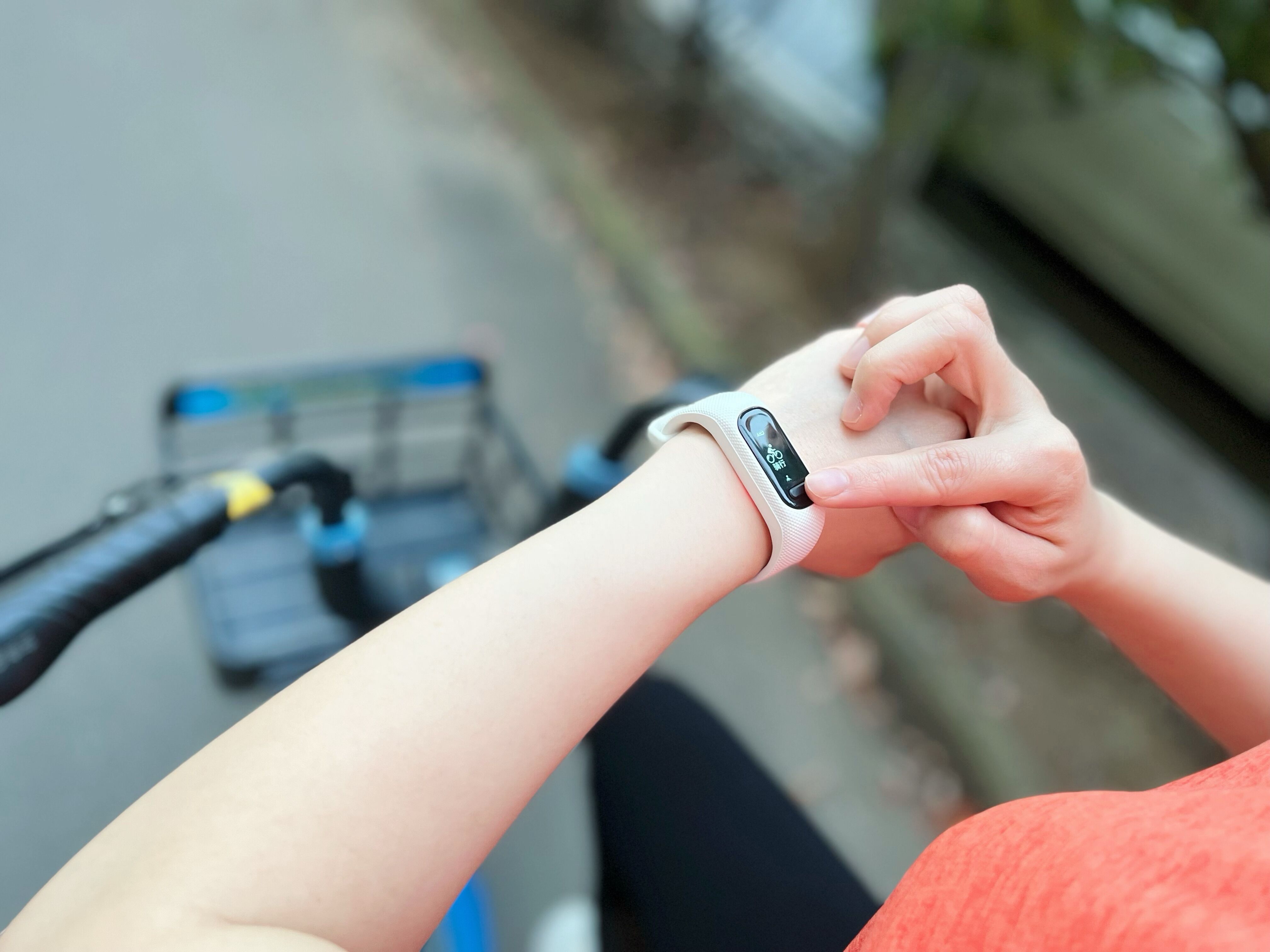 佳明手环smart5续航测评,佳明运动手环smart5