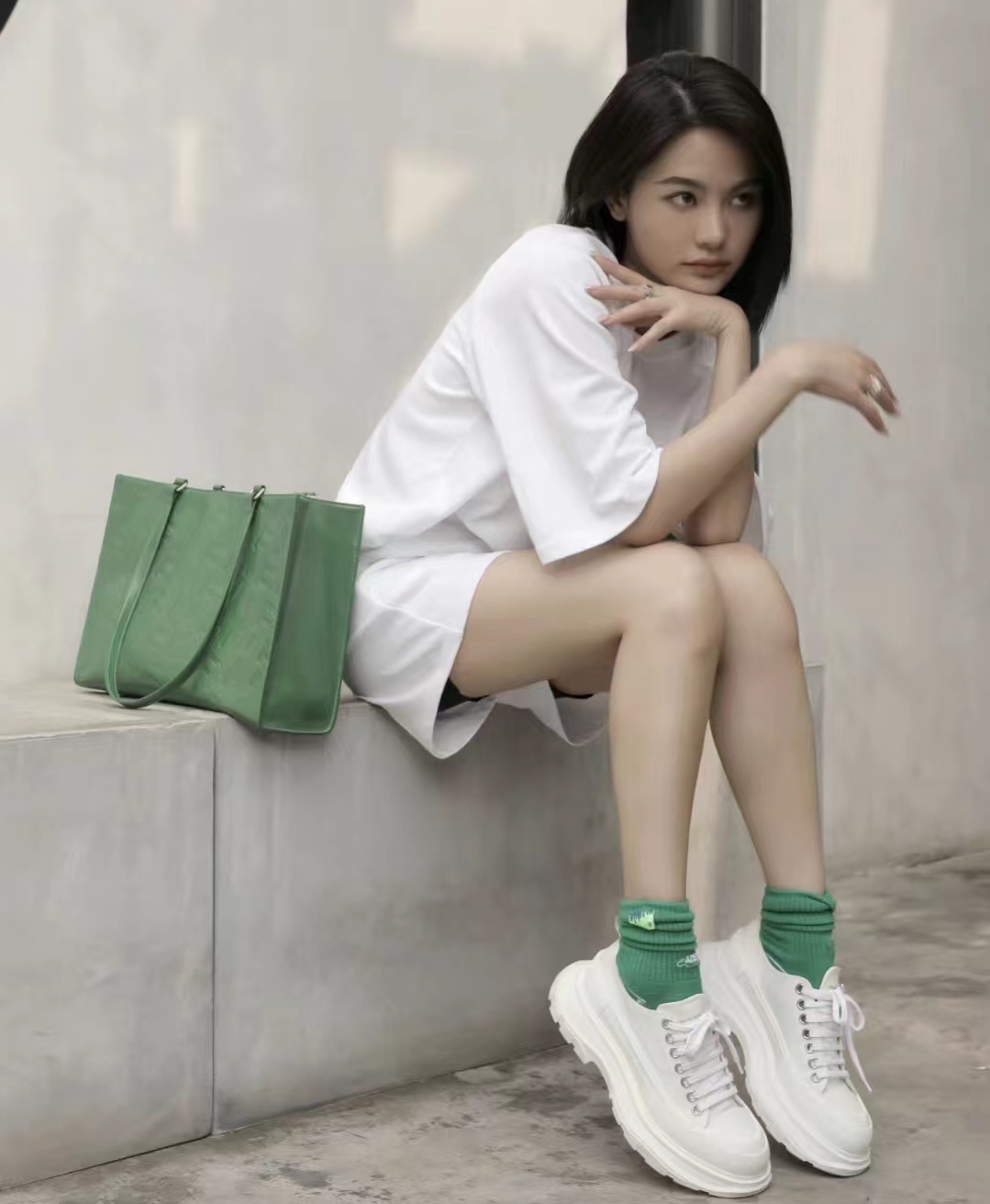 女人夏天常备这8双鞋子，舒适又好看，搭配裤子、裙子有高级感