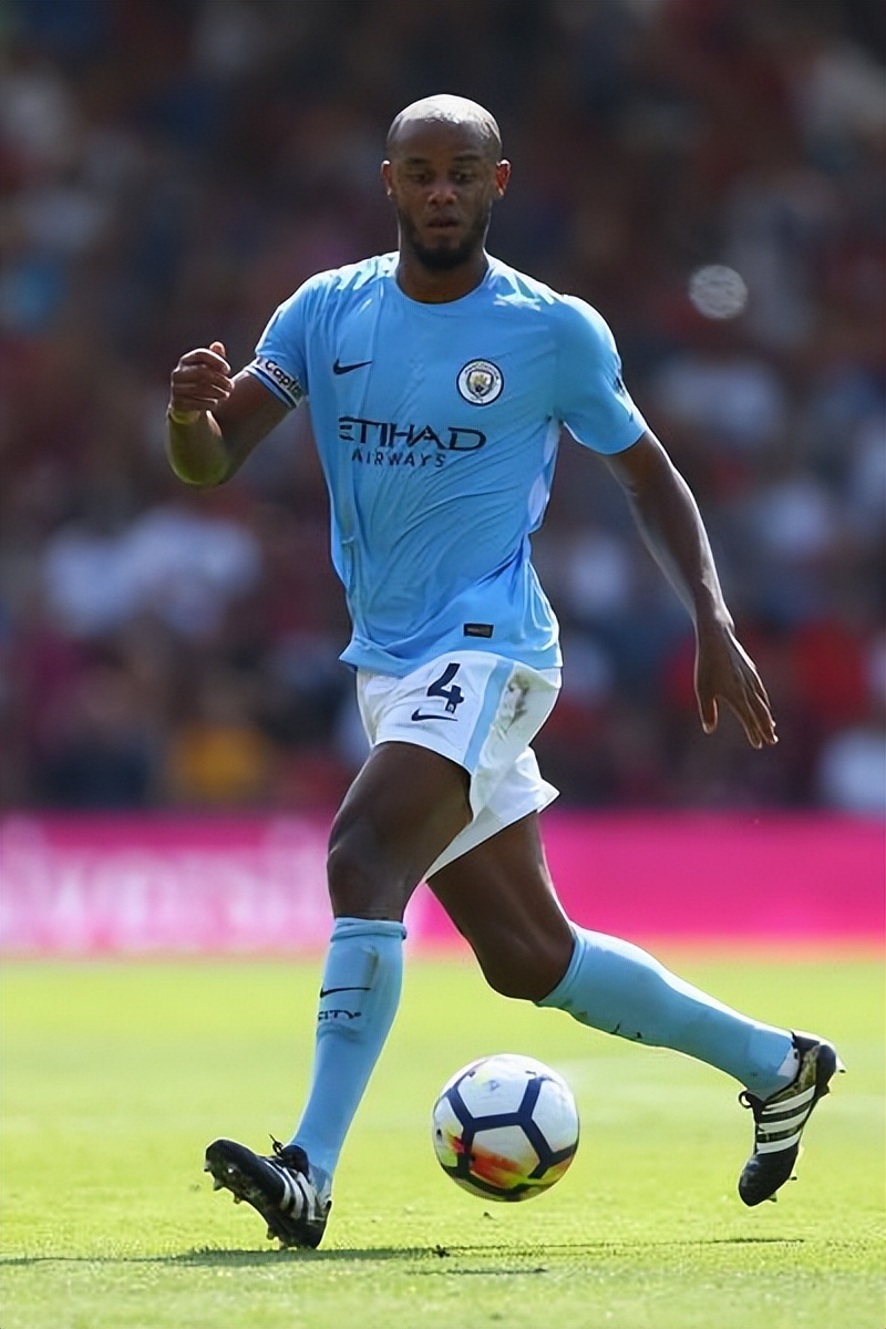 比利时足球历史十大超级巨星,比利时足球明星卢卡库介绍