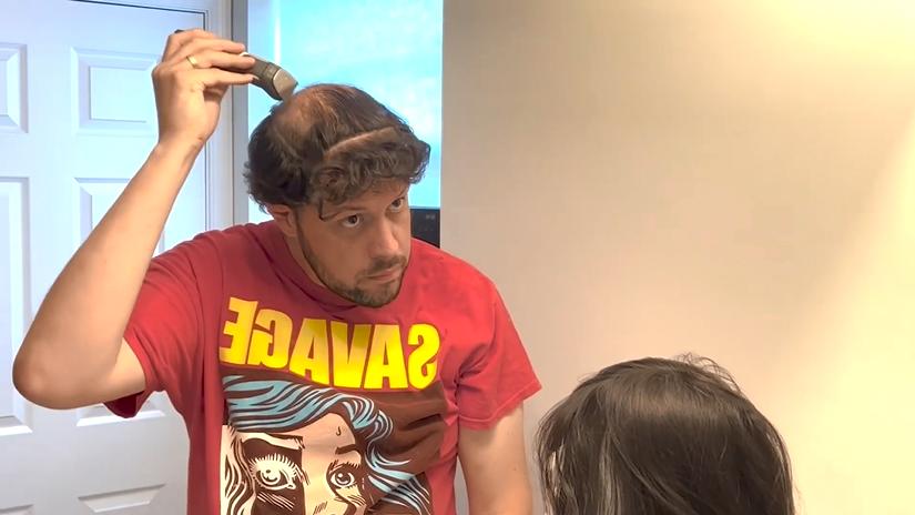 黄子韬真的把头发剃秃了吗,黄子韬变番薯头