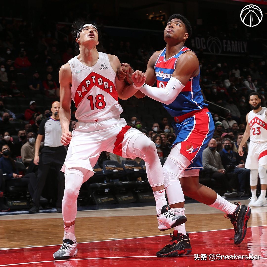 今日nba球星上脚球鞋一览 (nba球星球鞋每日上脚詹姆斯)