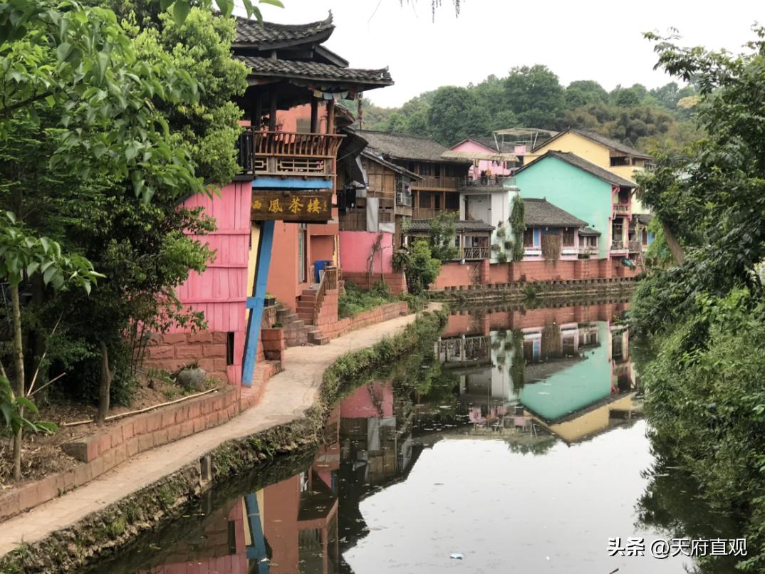 夹缝中生存的人物图片,邛崃市大同古镇