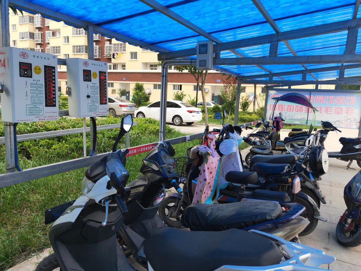 铅酸电池和锂电池电动车充电区别,铅酸电池能用锂电池充电器充电吗