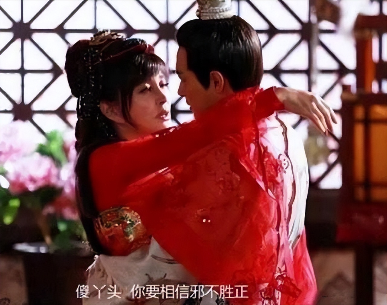 明星下颚骨整容后遗症,脸像鞋拔子怎么改善