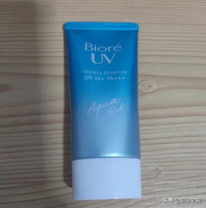 芳珂和安耐晒蓝胖子,碧柔红瓶和安耐晒哪个防晒效果好