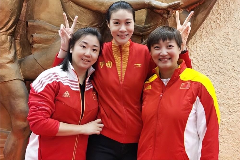 女排自由人张娜,女排张娜里约