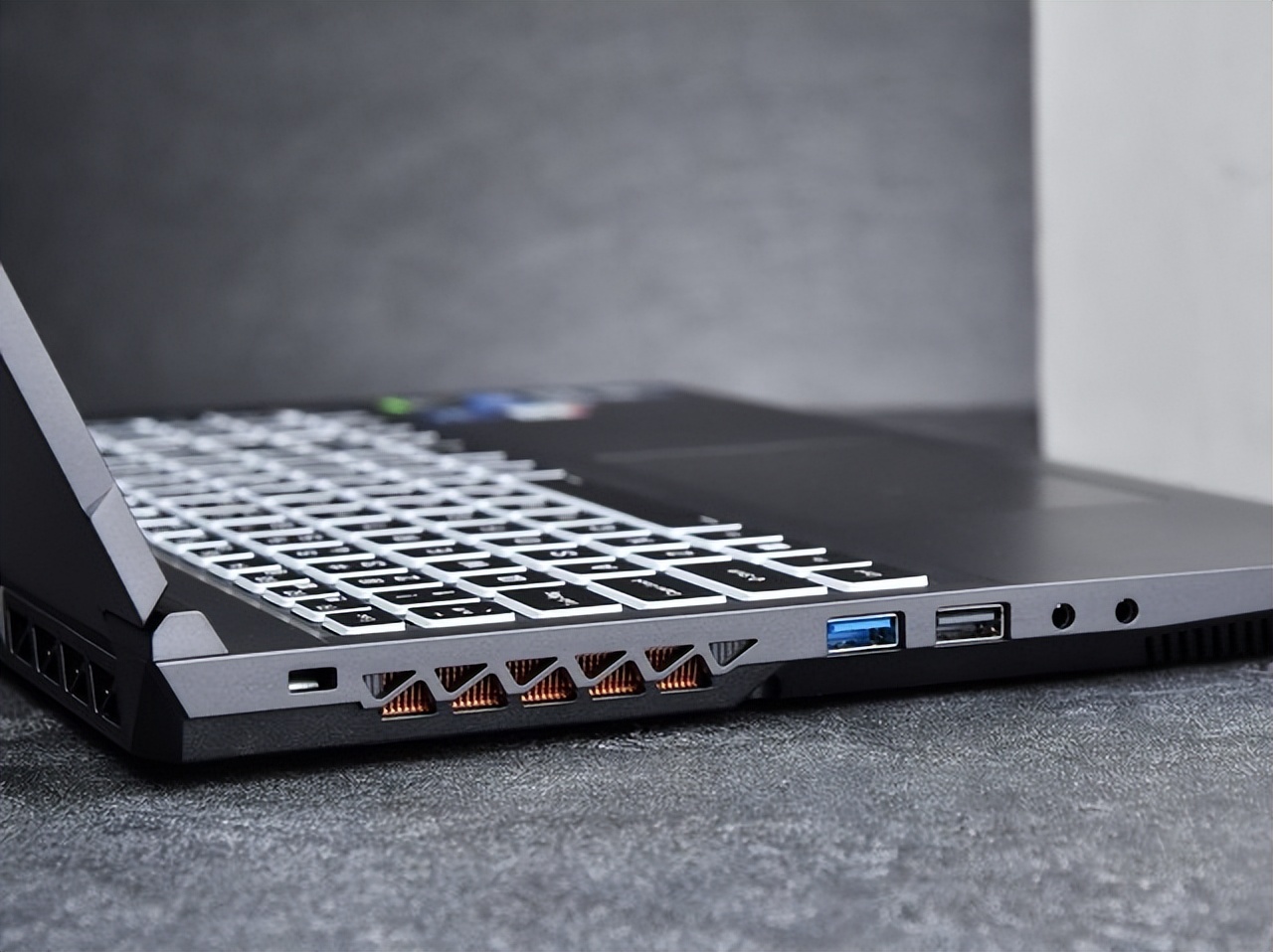 十大不建议入手的游戏笔记本电脑,未来十大最值得入手的游戏笔记本