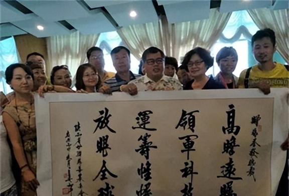 张誉发:骗中国人5000亿,躲泰国当7天和尚,一边逃亡一边买公寓