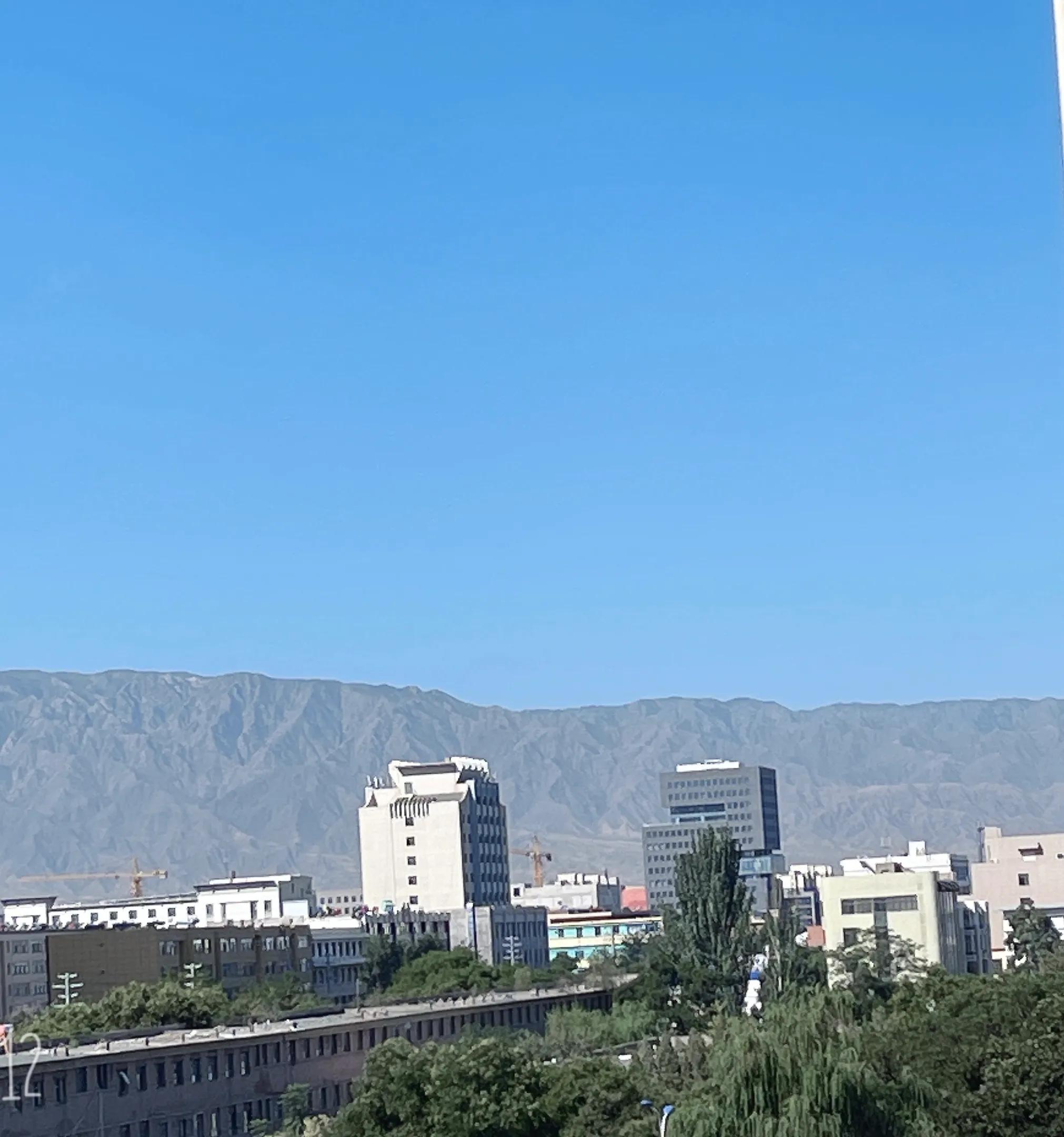 天远无边无极万物塑边有形鳞次栉比错落形态各异有致元姆