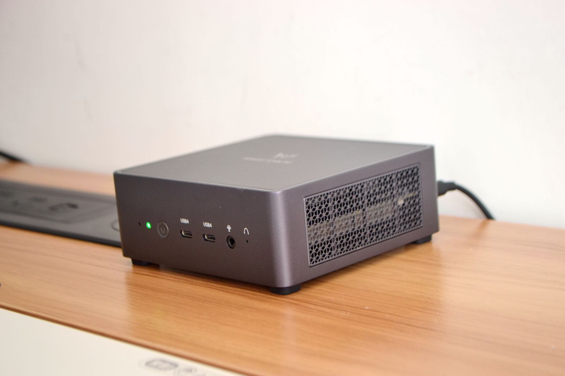 少了屏幕的迷你主机，取代台式机靠谱吗？网友：比笔记本都香