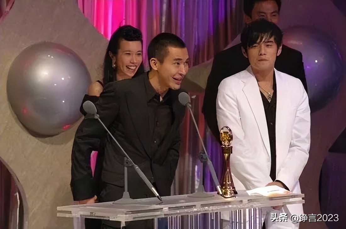 被念错名的女明星,女歌手现场唱错词遭粉丝拆台