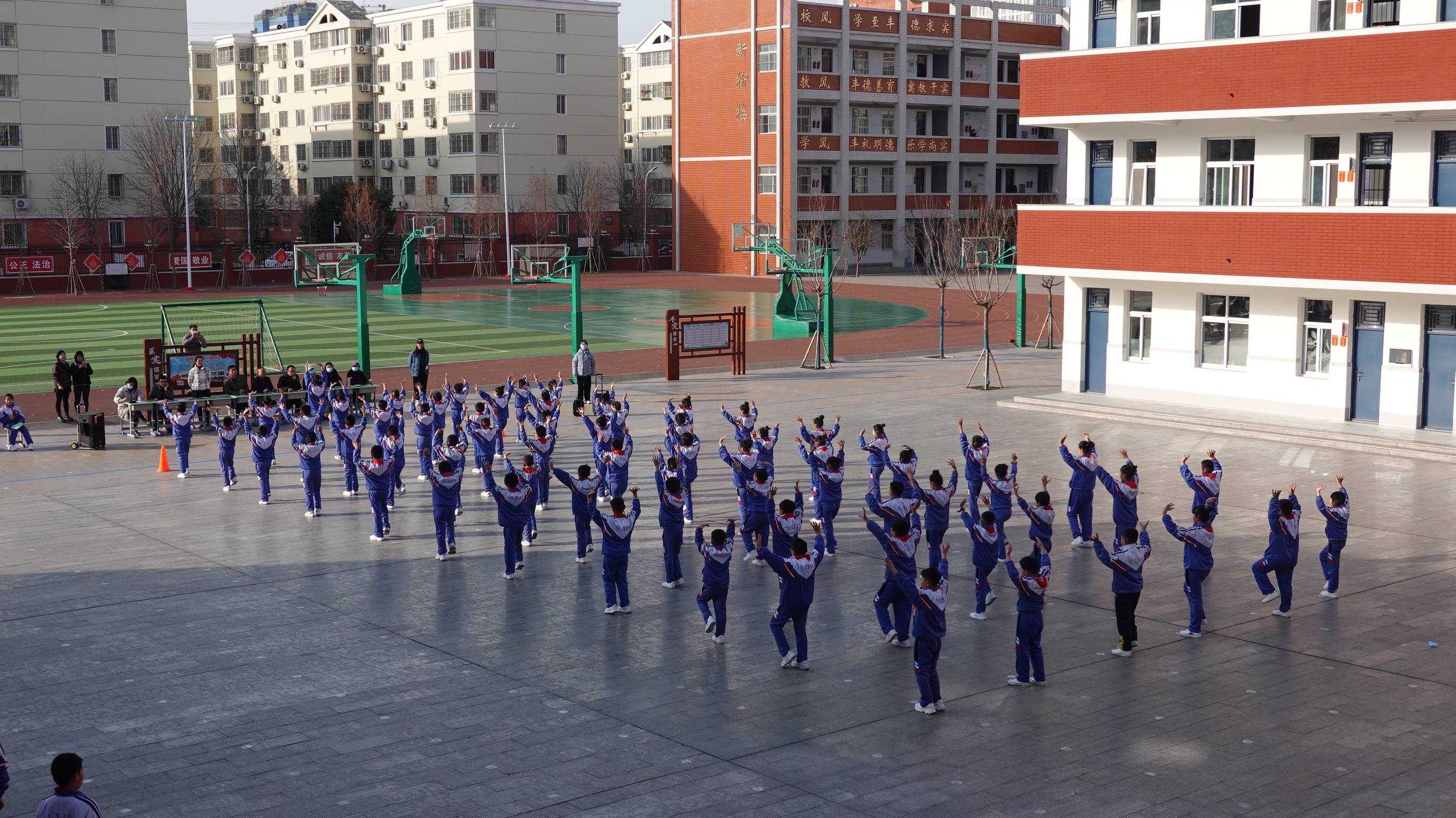 濮阳市油田四中运动会,濮阳市油田第一小学今年运动会