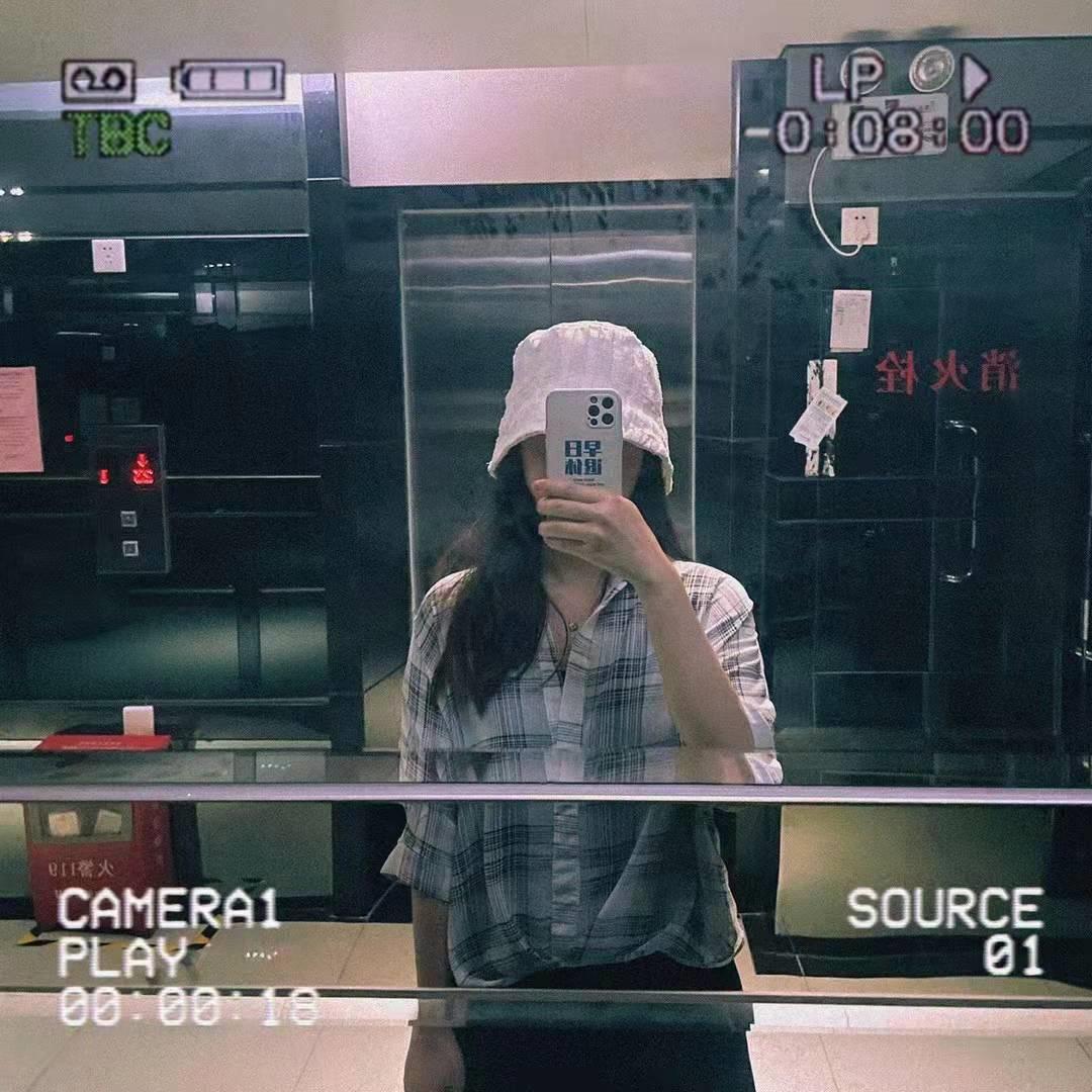 简单易用专治花里胡哨的NAS！小姐姐实测极空间新Z4！附微信备份