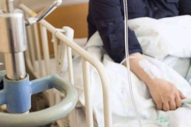 丈夫感情背叛后悔离婚,丈夫背叛得了抑郁症求妻子原谅