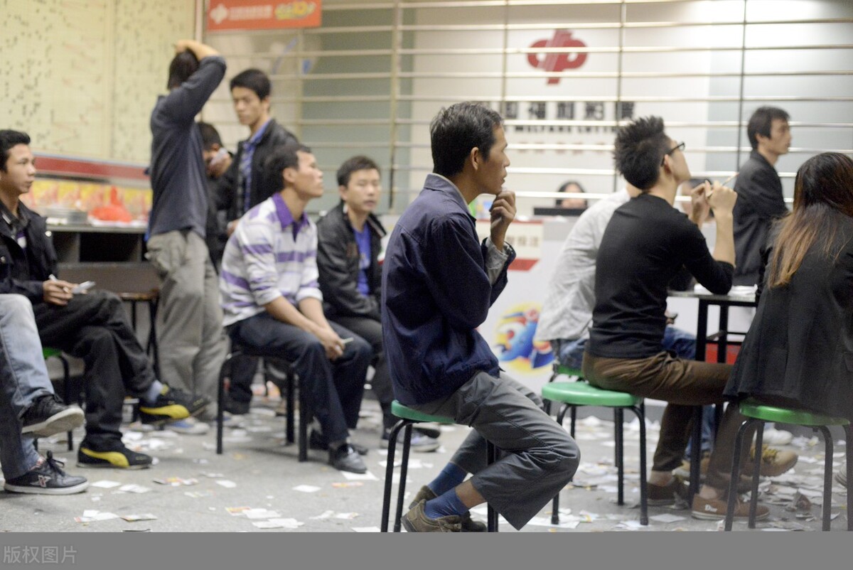 玩彩票真能挣到钱吗,玩彩票一夜暴富