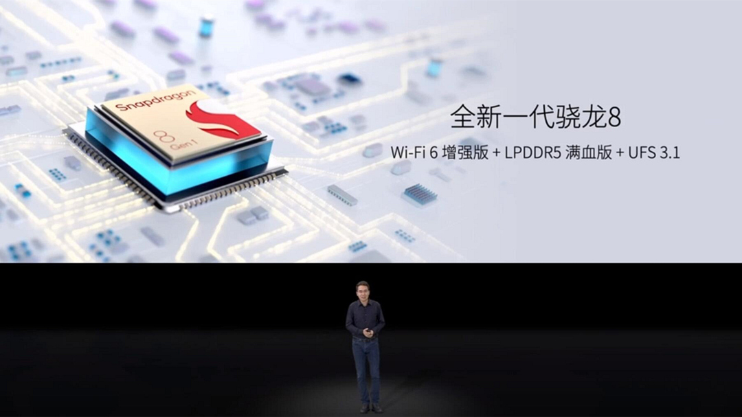 手机的“直板旗舰终极形态”长啥样？中兴Axon40Ultra给出了答案