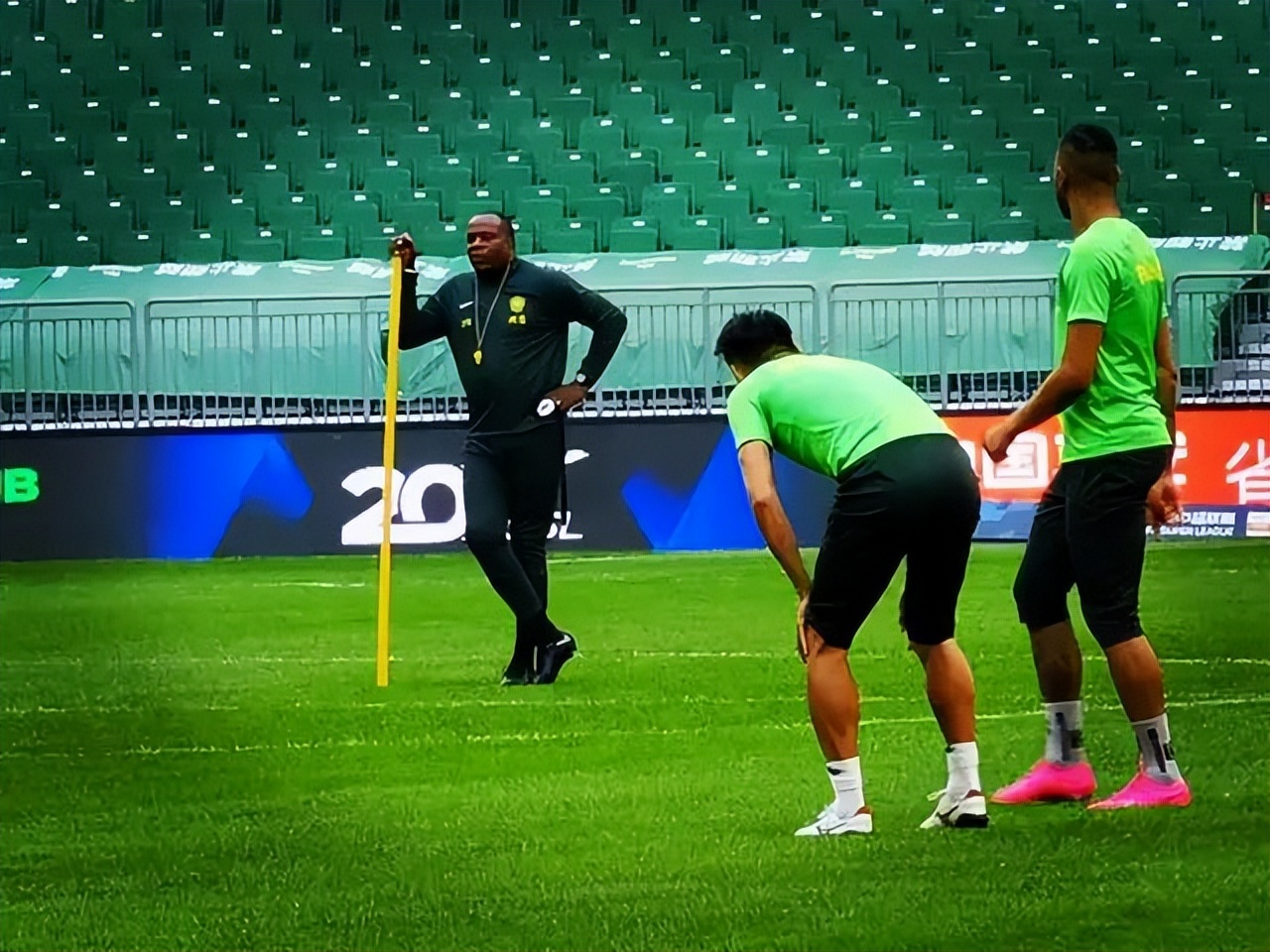 国安4比3逆转胜亚泰都是谁助攻,热身赛国安3-0长春亚泰