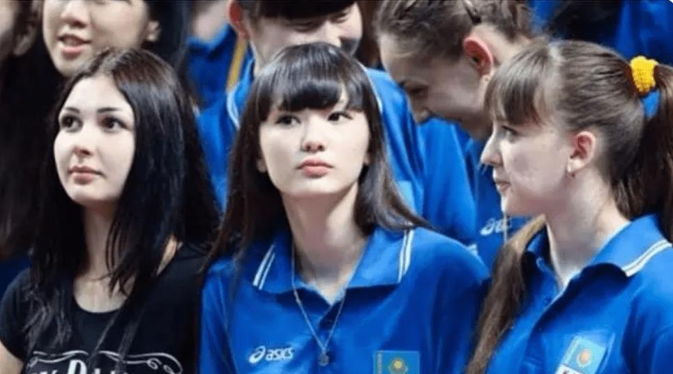 世界前三主攻排球少年,26岁排球美女