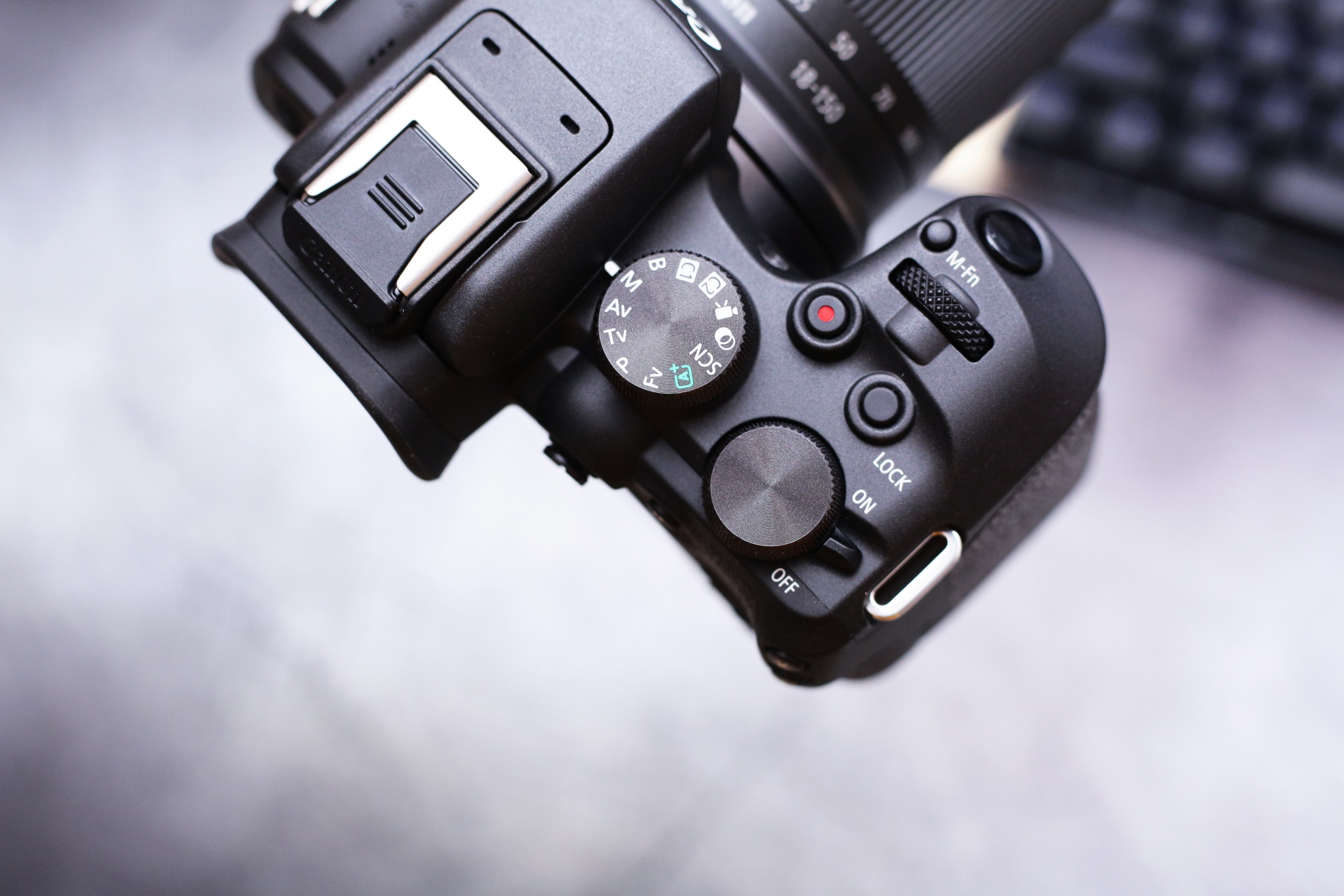 5d3跟r10拍照画质对比,佳能r10还是选择老款5d3