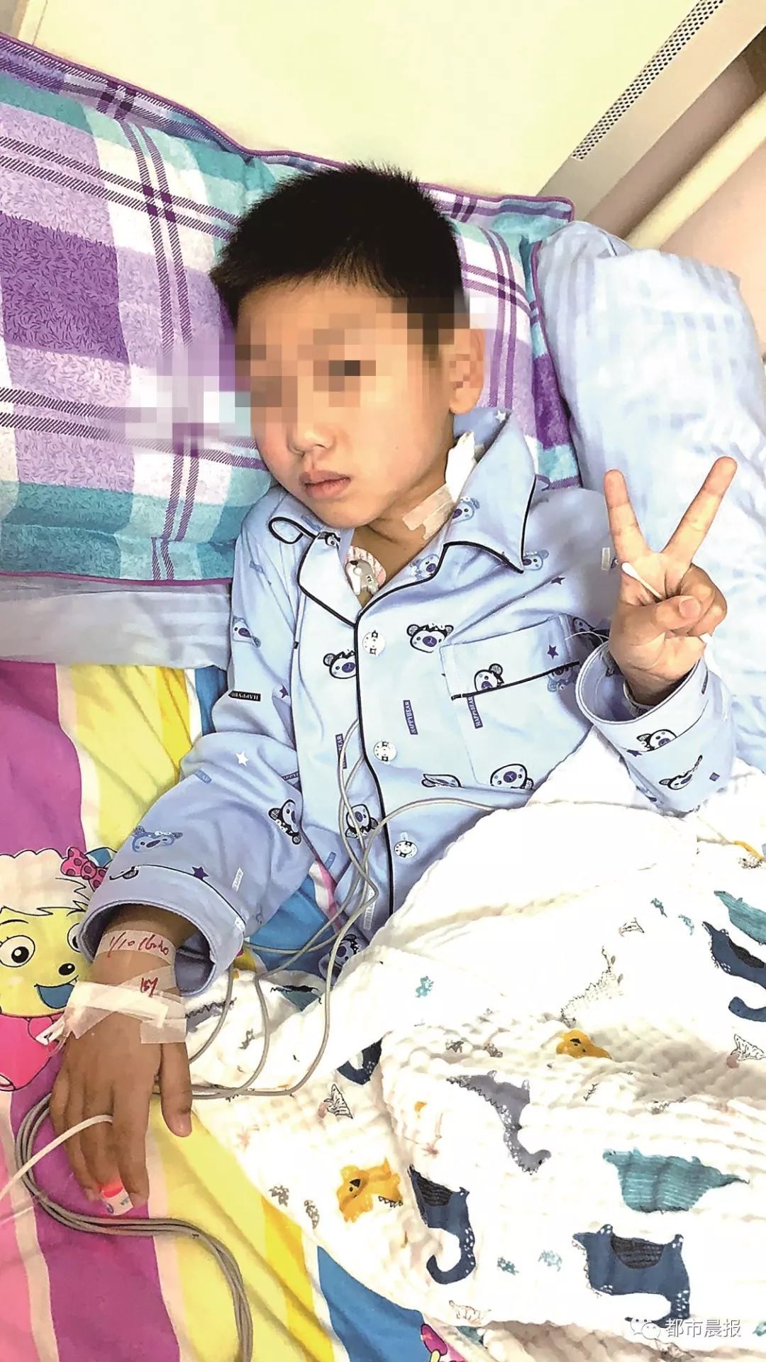 12岁男孩得淋巴癌的几率,13岁男孩得淋巴癌中期能治好吗