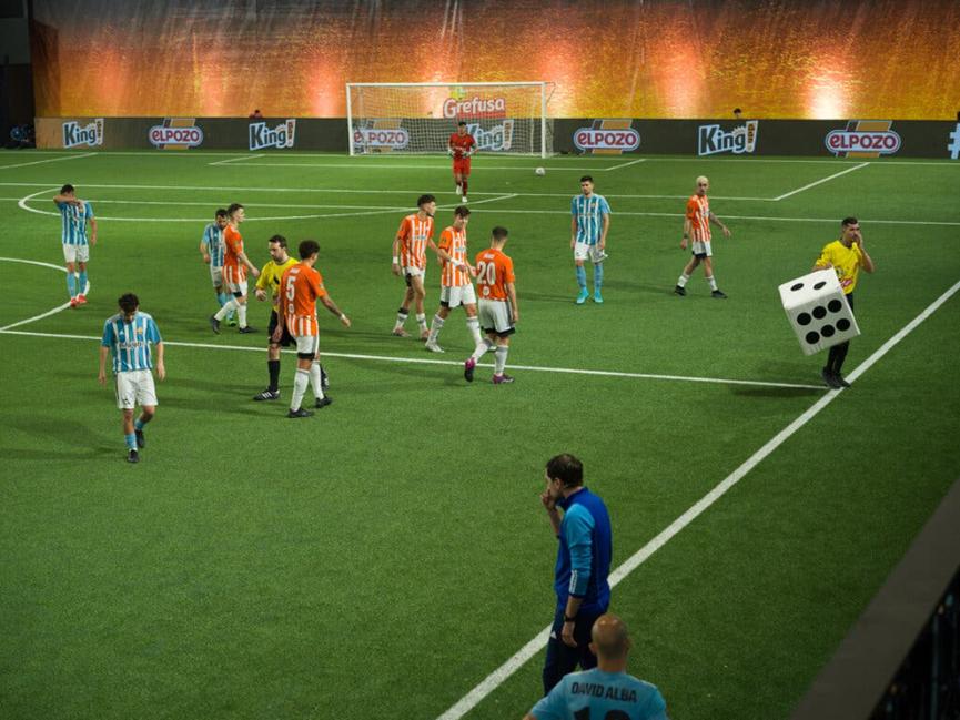 承办足球赛赚钱吗,做网红真的能够赚钱吗