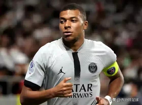 罗纳尔多梅西谁厉害,罗纳尔多梅西获奖视频