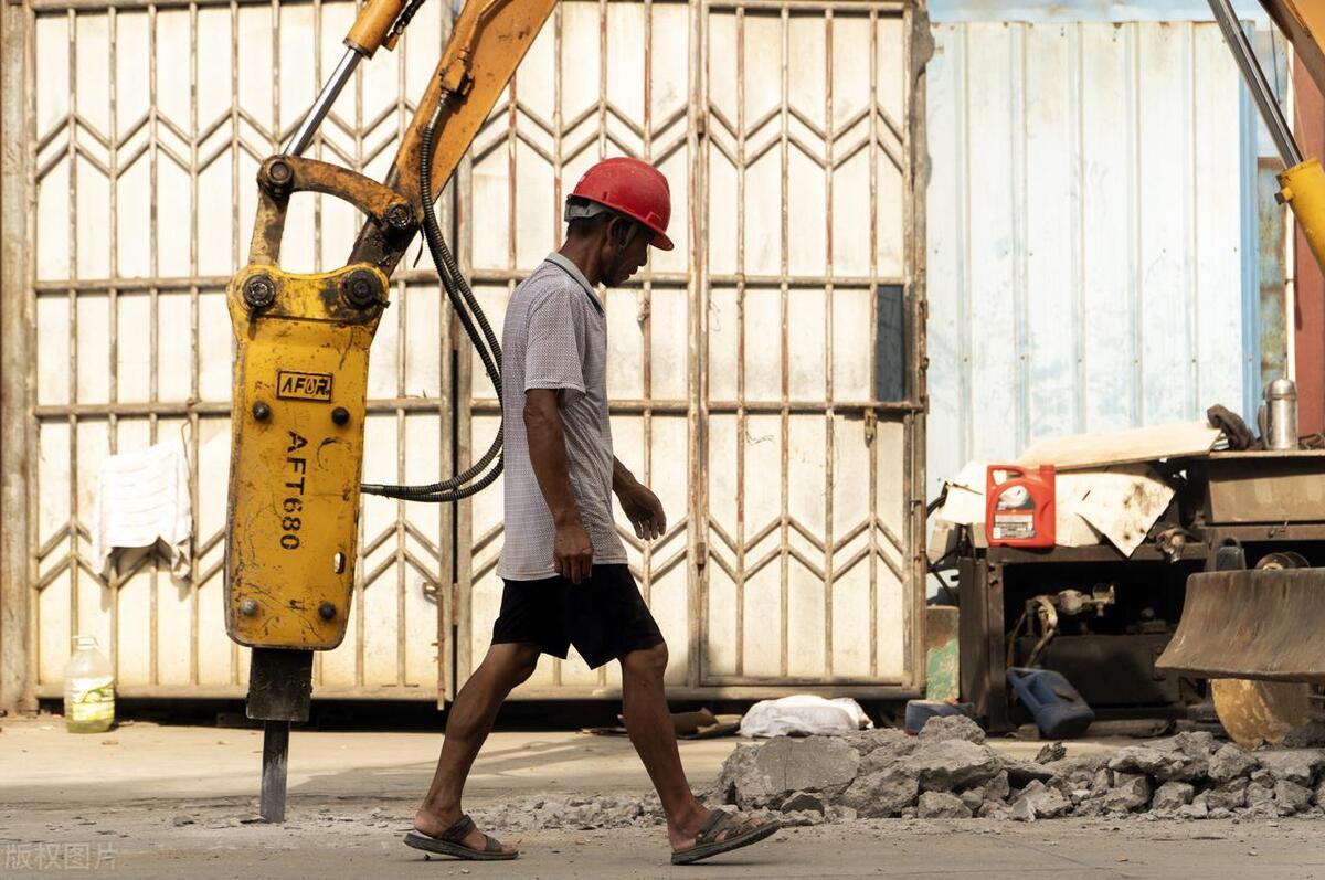 农村返乡潮越来越严重,2020农民工返乡热潮的出现