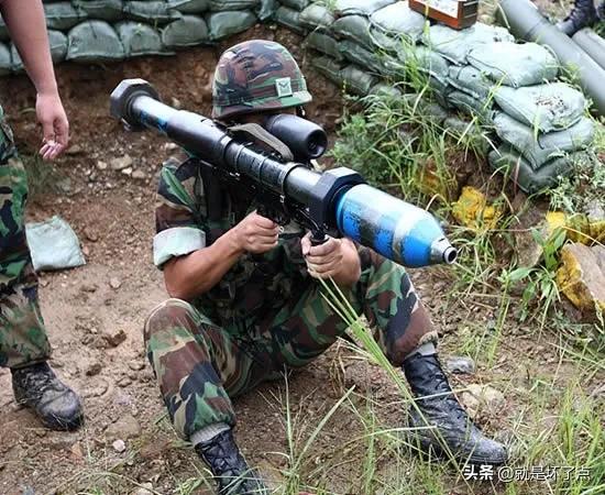 论重型装甲车辆装备多层防空系统的必要性