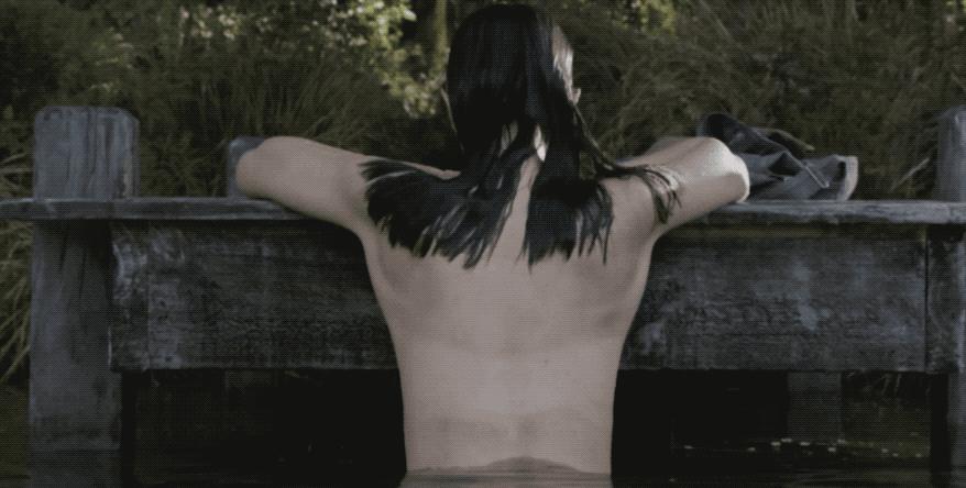 把色情片拍成恐怖片，这部R级爆款新作实在太会玩