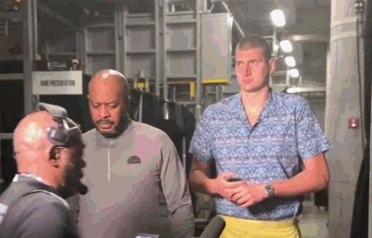 总决赛G4一触即发！约基奇穆雷表情严肃掘金主帅道出胜负关键